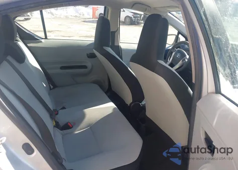 2013 Toyota Prius C One z USA, uszkodzony, nr VIN JTDKDTB37D1545151